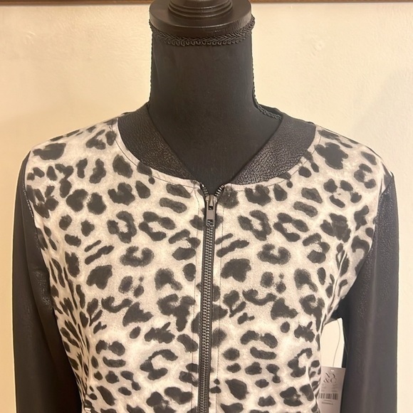 NWT New York & Company Faux Leather Faux Fur Leopard Print Bomber Jacket, Sz XS. - Picture 2 of 12